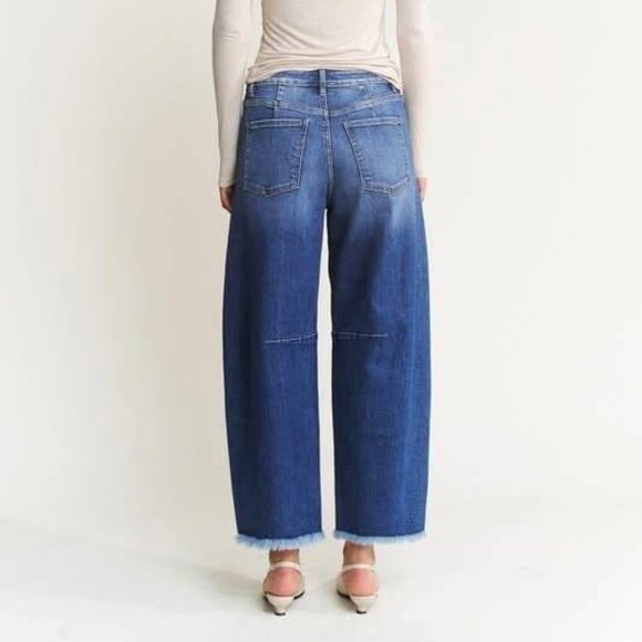 NEW MICA BARREL JEANS - Picture 3 of 3